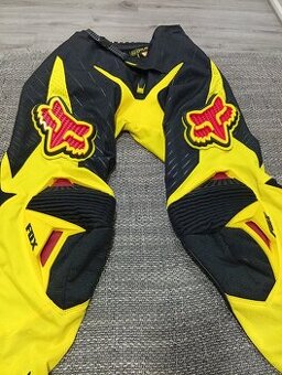 Prodám 2x použité kalhoty FOX na motocross, enduro,