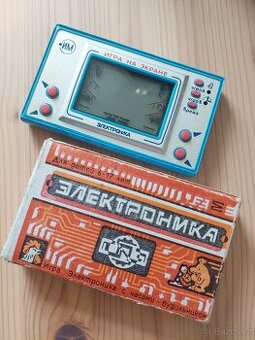 Ruská retro hra Vlk a vejce (Jen počkej zajíci)