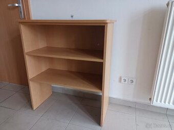 Stolek volně stojící