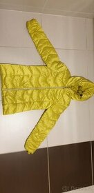 Prodám dívčí vatovanou bundu vel. 152, zn. Reserved - 1