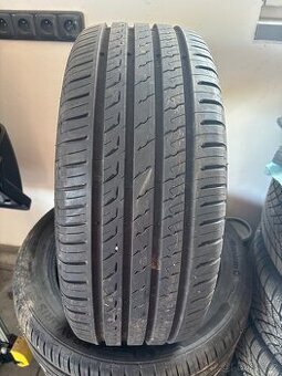 Letní pneu 235/50 R18 V
