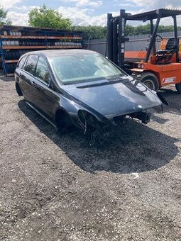 Mercedes R 251 Díly z rozebraných vozidel
