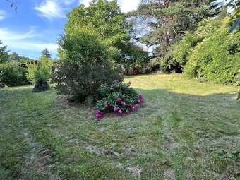 Stavební dvojpozemek 1485 m² s chatou - Mnichovice u Prahy