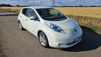 Nissan LEAF 2011