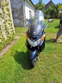 Suzuki burgman 250