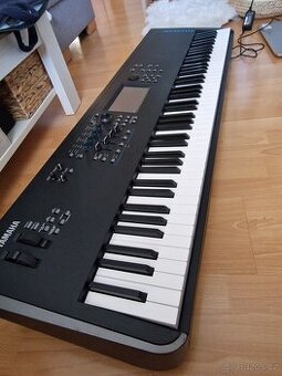 Yamaha MODX 8 - snížená cena