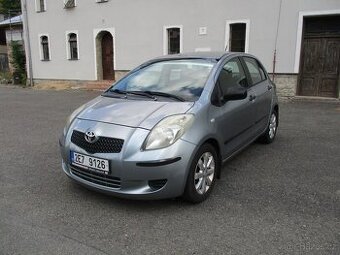 TOYOTA YARIS - 1.3, Klimatizace