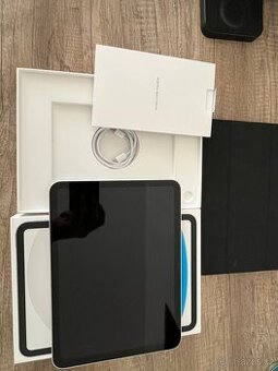 Prodám Apple iPad 11” (2025) wifi 128 gb stříbrný