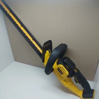 Nové  Aku nůžky na živý plot DeWALT DCM563PB