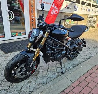 Benelli 752S ABS, AKCE POSLEDNÍ KUS + HELMA ZDARMA