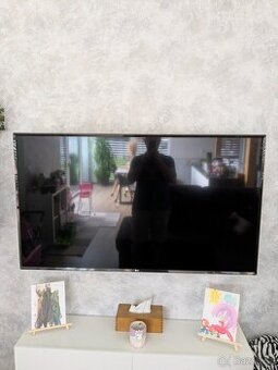 LG 55UJ634V LED TV 55" a držák na zeď STELL SHO 1005B