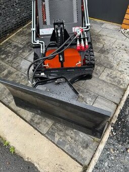 Hydraulická Radlice pro mininakladač, pluh