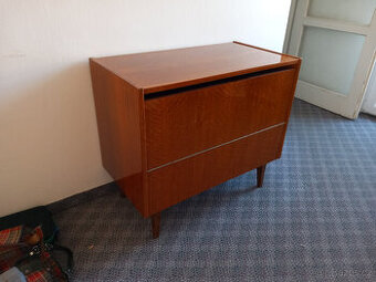 Skříňka na peřiny - peřiňák - tmavší lesklé dřevo