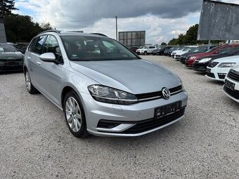 Volkswagen Golf 1.6 TDi 85KW Manuál Park.senzory Navi.