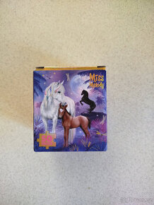 puzzle miss melody s koňmi