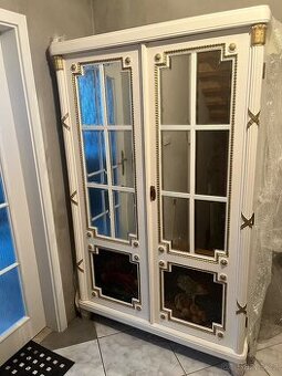 Starožitné skříně