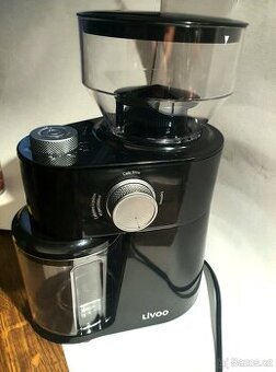 mlýnek na kávu Livoo - 1