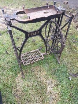 Prodám kostru - starý šicí stroj Pfaff