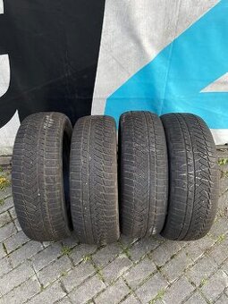4xZimní pneu SUV 235/60 R18 XL Continental Wintercontact