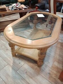 KONFERENČNÍ STOLEK