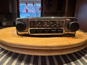 Tatra 603- radio Blaupunkt Praha- funkčne- hra