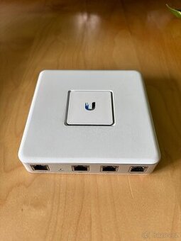 Ubiquiti UniFi - Security Gateway (USG)
