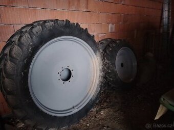 Kultivační kola na Deutz-Fahr serie 6