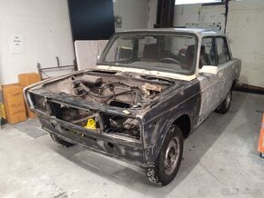 Prodám rozpracovaný projekt Lada 2107
