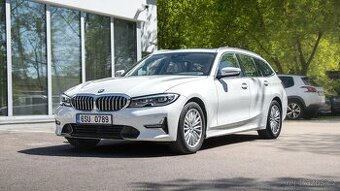 BMW G21 330i