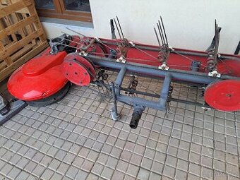 Vari obraceč sena, sekačka