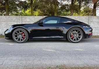 Porsche 911 Carrera 4
