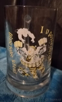 Skleněný půllitr s nápisem Pivo jako křen i v poslední den
