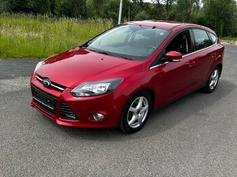 Ford Focus 1.0i 92kw, r.2012, 2.maj., serviska, STK, klima
