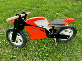 Nové odrážedlo Kiddimoto