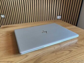 HP EliteBook G5 830 + dokovací stanice