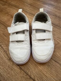Boty Puma EU32