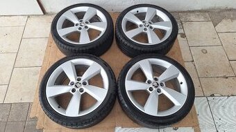 Alu kola Škoda 17" 5x100 pneu 215/40 R17 Fabia Scala Rapid