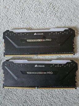 RAM Corsair Vengance RGB Pro 16GB DDR4 (2x8GB) - 1