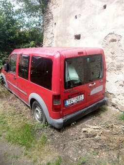 Náhradní díly z ford tounero connect