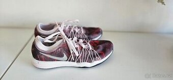 Nike tenisky vel:38