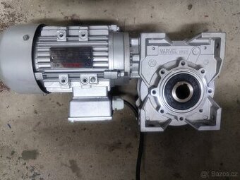 Elektromotor se šnekovou převodovkou