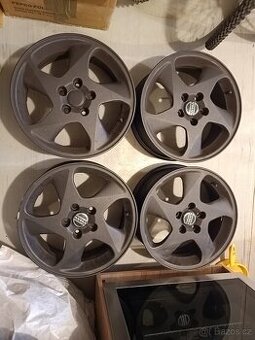 Prodám 16" originální VOLVO disky 6,5JxR16 ET43