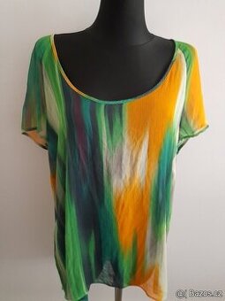 Příjemná tunika- strakatá vel.XXL/52.