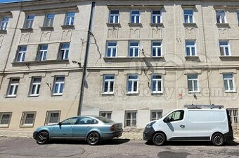 Vyměním 2+1 Znojmo, Loucká za menší