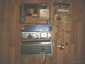 Acer 5830TG -TimelineX - díly