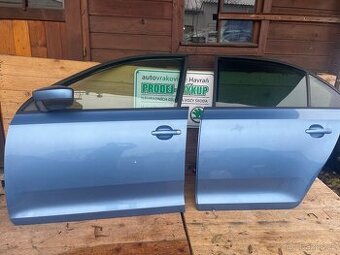Škoda rapid sedan levé dveře