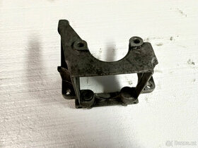 Držák servočerpadla Audi A4 B5 2,6 110kw quatro 94-99