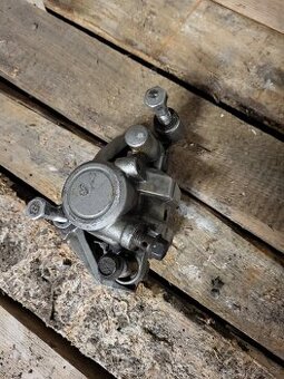 Yamaha XT 600 brzdič, třmen