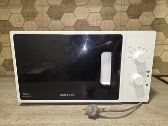 Mikrovlnná trouba Samsung