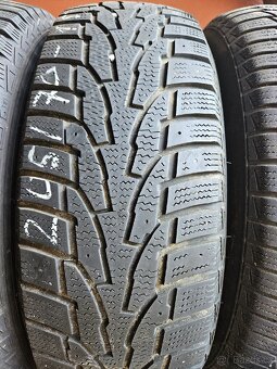 Zimní pneu 205/70R15 Suzuki Jimny